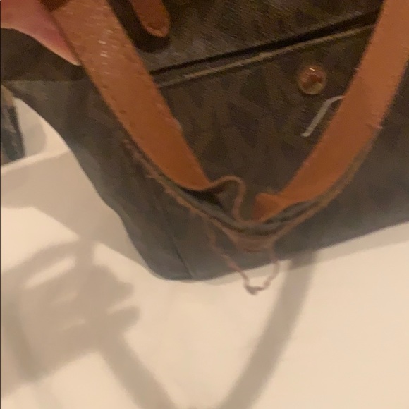 Michael Kors tote - Picture 4 of 7